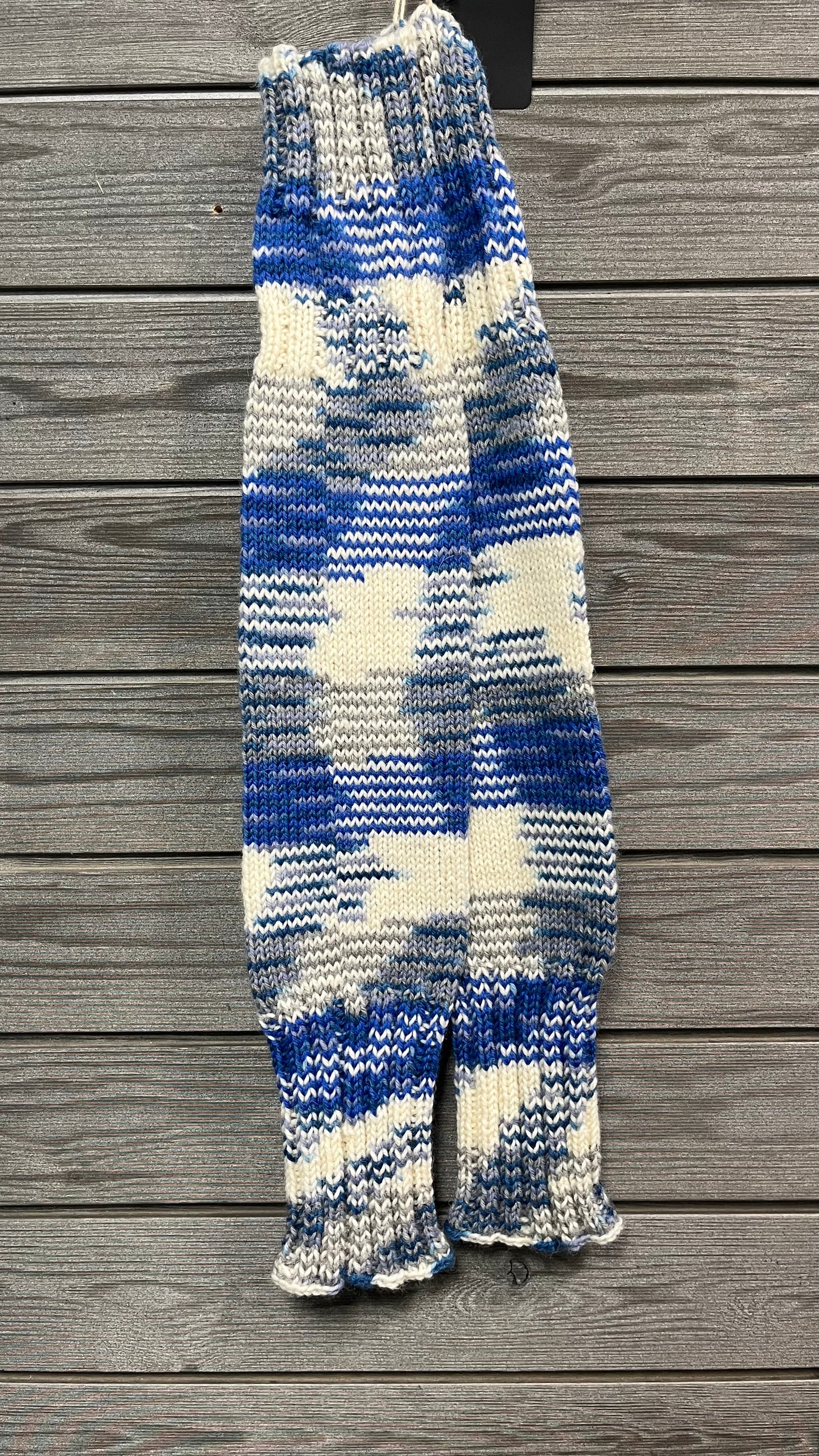 Neulottu säärystin