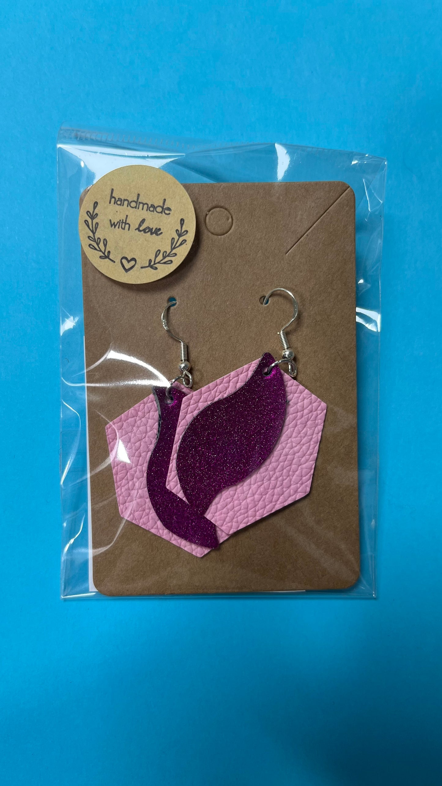 Korvakoru, keinonahasta