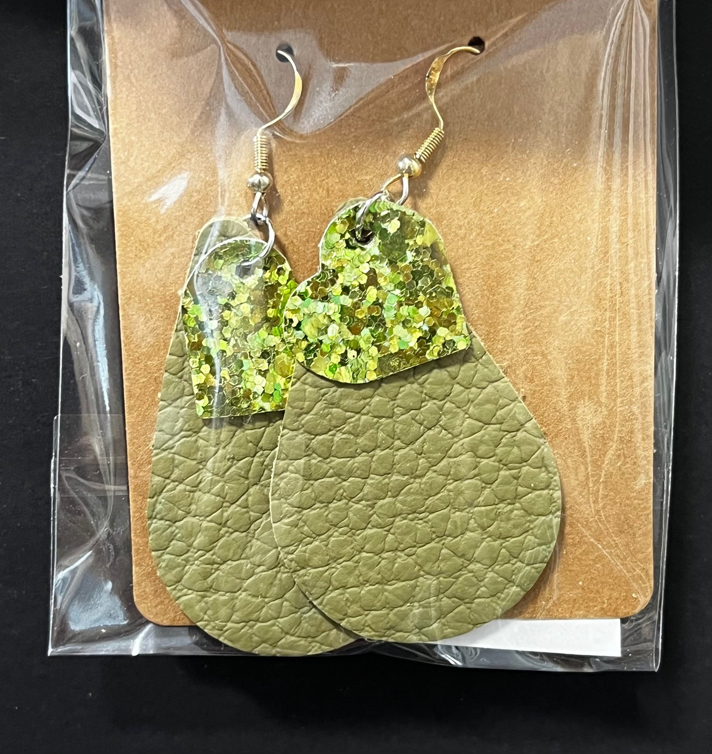 Korvakoru, keinonahasta